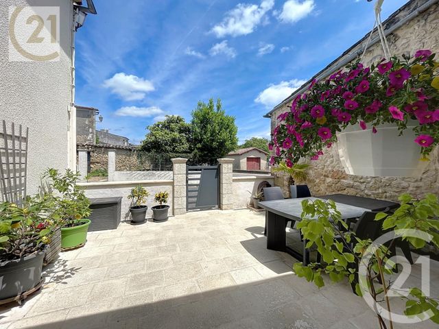 Afficher la photo en grand maison à vendre - 4 pièces - 123.5 m2 - VILLEFRANCHE DE LONCHAT - 24 - AQUITAINE - Century 21 Vallée De L'Isle