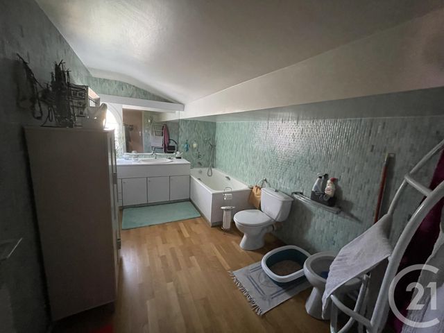 Afficher la photo en grand maison à vendre - 4 pièces - 140.0 m2 - MONTPON MENESTEROL - 24 - AQUITAINE - Century 21 Vallée De L'Isle