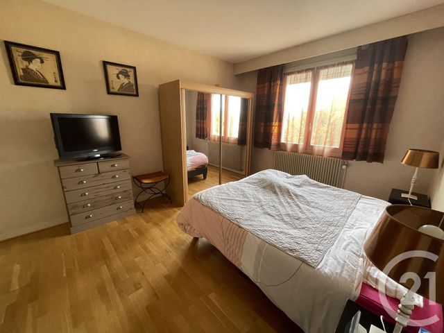 Afficher la photo en grand maison à vendre - 4 pièces - 140.0 m2 - MONTPON MENESTEROL - 24 - AQUITAINE - Century 21 Vallée De L'Isle