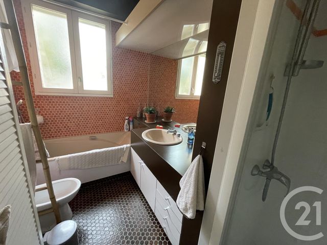 Afficher la photo en grand maison à vendre - 4 pièces - 140.0 m2 - MONTPON MENESTEROL - 24 - AQUITAINE - Century 21 Vallée De L'Isle