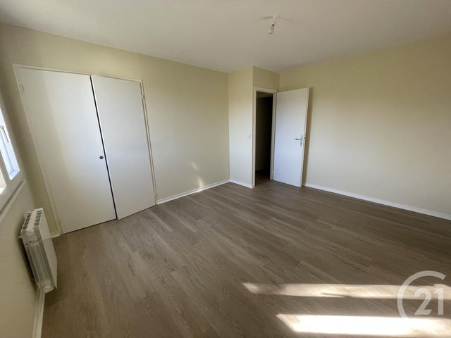 Afficher la photo en grand maison à vendre - 4 pièces - 97.5 m2 - MONTPON MENESTEROL - 24 - AQUITAINE - Century 21 Vallée De L'Isle