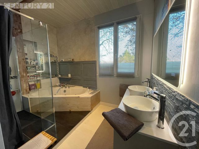 maison à vendre - 6 pièces - 171.7 m2 - MONTPON MENESTEROL - 24 - AQUITAINE - Century 21 Vallée De L'Isle