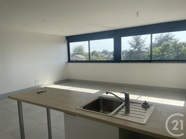 Appartement à louer - 4 pièces - 105.3 m2 - MONTPON MENESTEROL - 24 - AQUITAINE - Century 21 Vallée De L'Isle