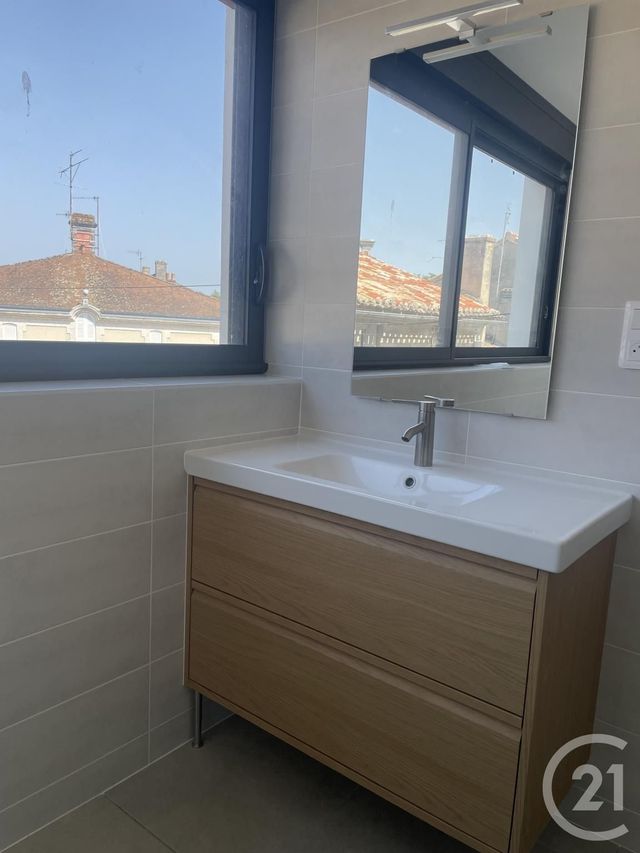 Appartement à louer - 4 pièces - 105.3 m2 - MONTPON MENESTEROL - 24 - AQUITAINE - Century 21 Vallée De L'Isle