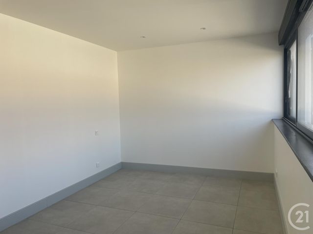 Appartement à louer - 4 pièces - 105.3 m2 - MONTPON MENESTEROL - 24 - AQUITAINE - Century 21 Vallée De L'Isle