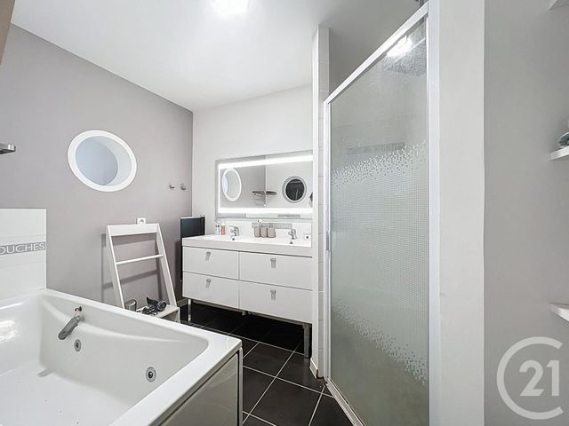 maison à vendre - 5 pièces - 222.87 m2 - MONTPON MENESTEROL - 24 - AQUITAINE - Century 21 Vallée De L'Isle