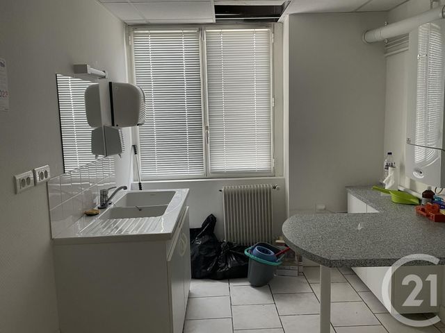 Appartement à louer - 6 pièces - 90.0 m2 - MONTPON MENESTEROL - 24 - AQUITAINE - Century 21 Vallée De L'Isle