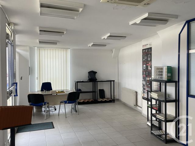 Appartement à louer - 6 pièces - 90.0 m2 - MONTPON MENESTEROL - 24 - AQUITAINE - Century 21 Vallée De L'Isle