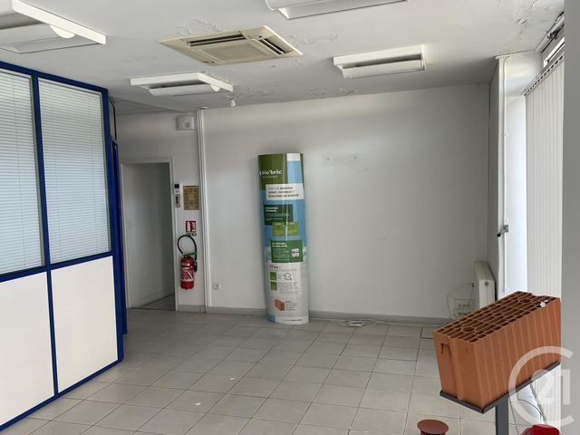 Appartement à louer - 6 pièces - 90.0 m2 - MONTPON MENESTEROL - 24 - AQUITAINE - Century 21 Vallée De L'Isle