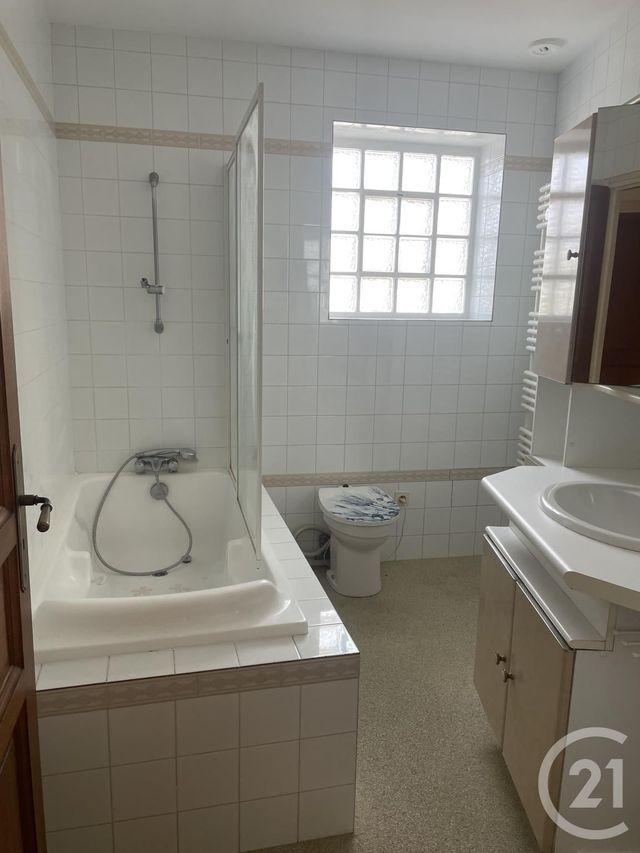 Appartement F3 à louer - 3 pièces - 54.8 m2 - MONTPON MENESTEROL - 24 - AQUITAINE - Century 21 Vallée De L'Isle