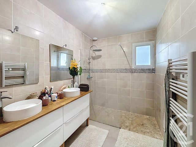 maison à vendre - 7 pièces - 140.7 m2 - MONTPON MENESTEROL - 24 - AQUITAINE - Century 21 Vallée De L'Isle