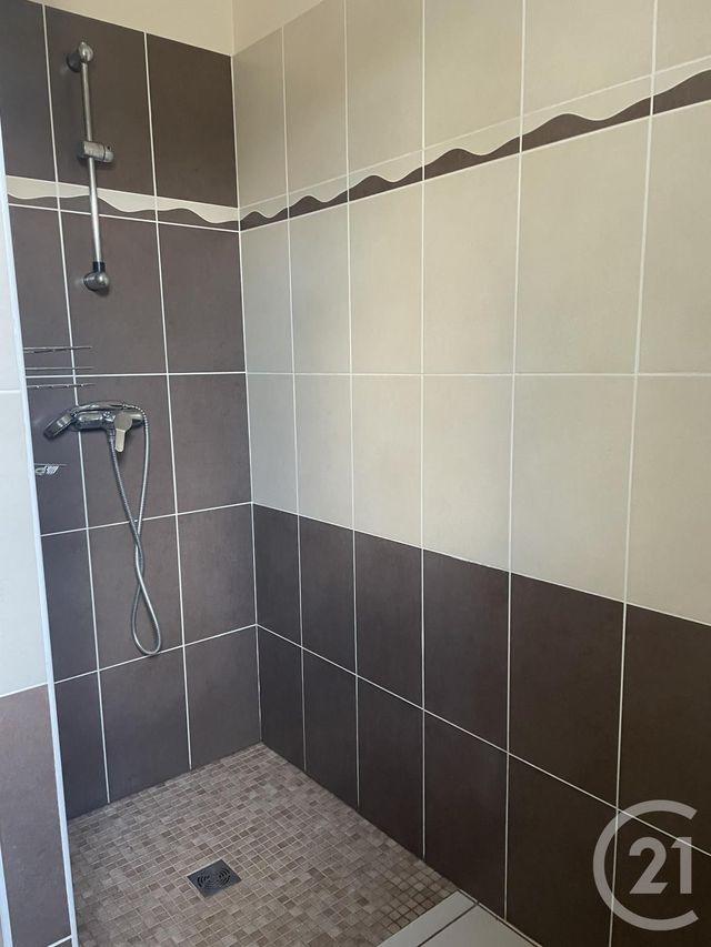 maison à louer - 4 pièces - 91.0 m2 - MONTPON MENESTEROL - 24 - AQUITAINE - Century 21 Vallée De L'Isle