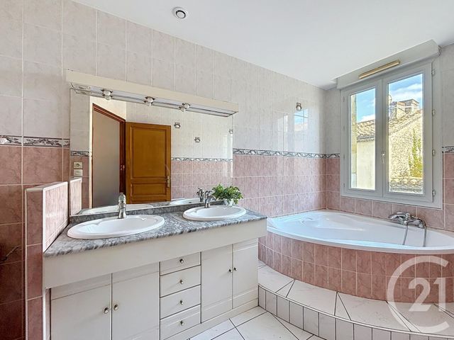 maison à vendre - 4 pièces - 120.6 m2 - MONTPON MENESTEROL - 24 - AQUITAINE - Century 21 Vallée De L'Isle