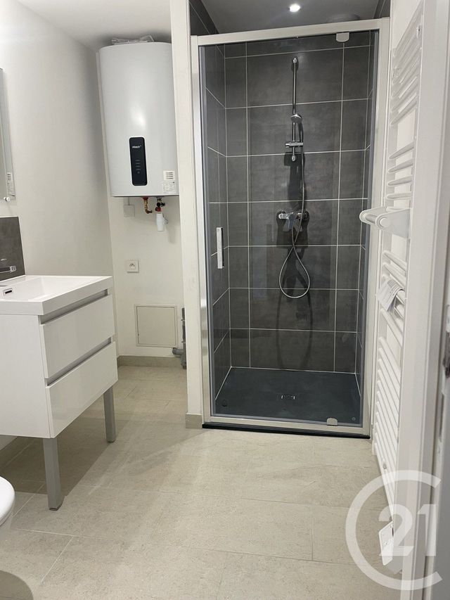 Appartement à louer - 3 pièces - 57.45 m2 - MONTPON MENESTEROL - 24 - AQUITAINE - Century 21 Vallée De L'Isle