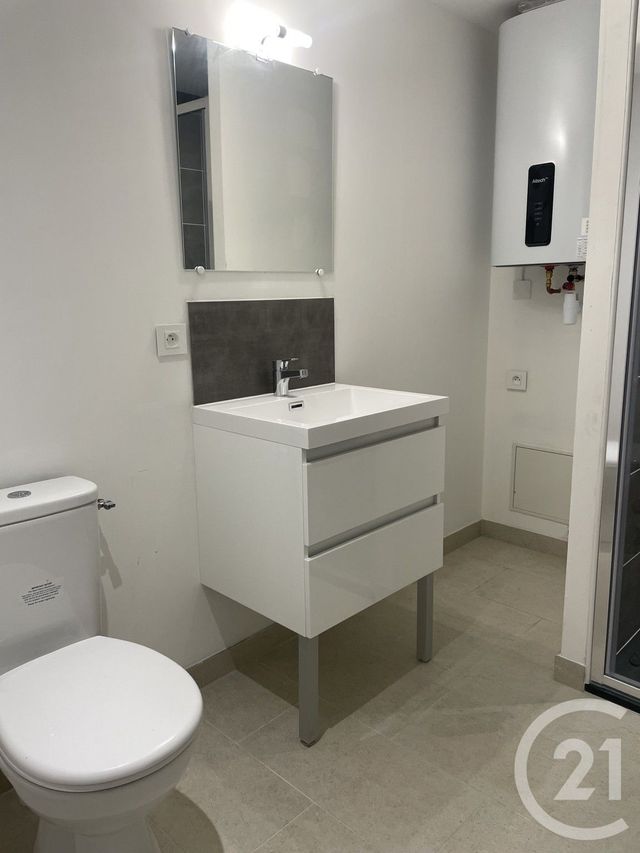 Appartement à louer - 3 pièces - 57.45 m2 - MONTPON MENESTEROL - 24 - AQUITAINE - Century 21 Vallée De L'Isle