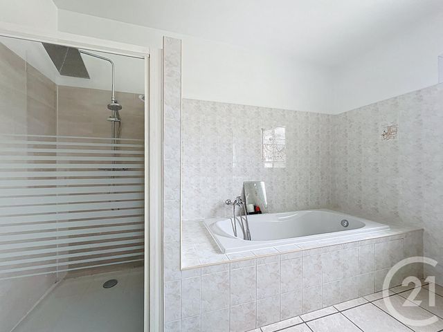 maison à vendre - 5 pièces - 145.0 m2 - MONTPON MENESTEROL - 24 - AQUITAINE - Century 21 Vallée De L'Isle