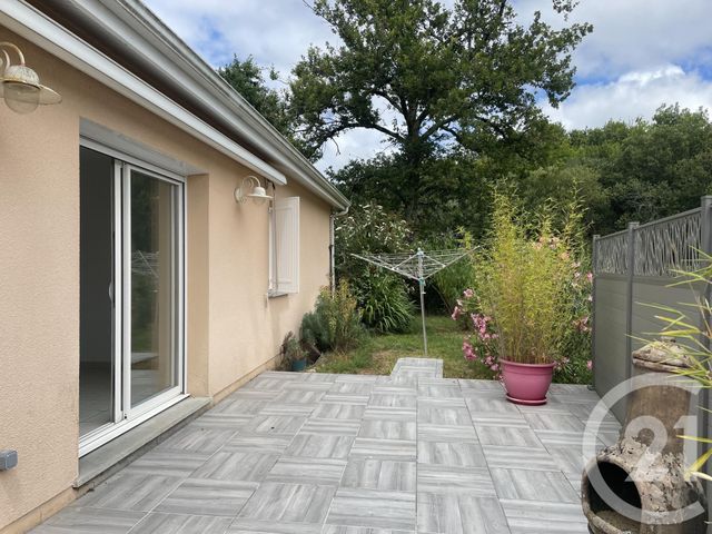 maison à louer - 4 pièces - 84.1 m2 - ST SEURIN SUR L ISLE - 33 - AQUITAINE - Century 21 Vallée De L'Isle