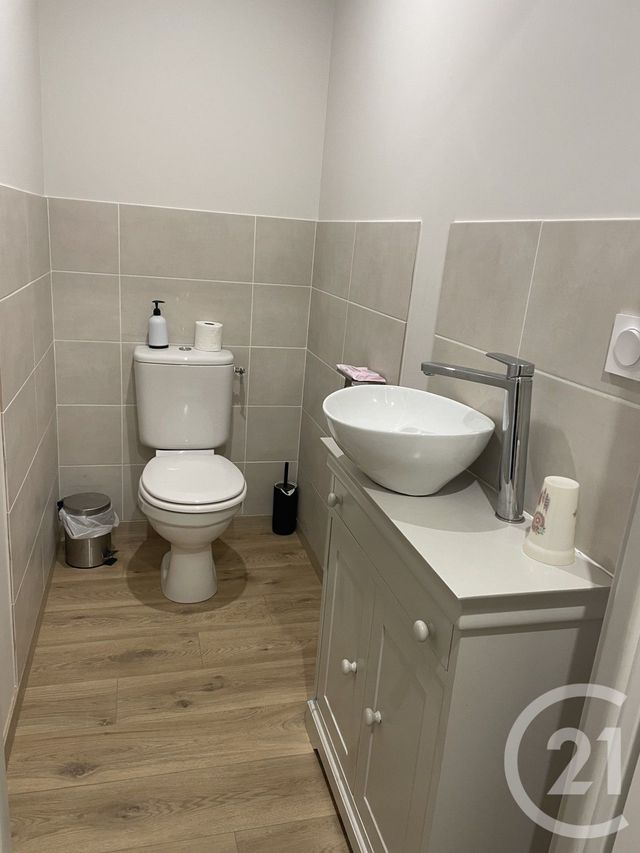 Appartement à louer - 4 pièces - 106.8 m2 - MONTPON MENESTEROL - 24 - AQUITAINE - Century 21 Vallée De L'Isle