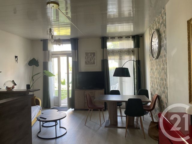 Appartement F2 à louer - 2 pièces - 52.0 m2 - MONTPON MENESTEROL - 24 - AQUITAINE - Century 21 Vallée De L'Isle