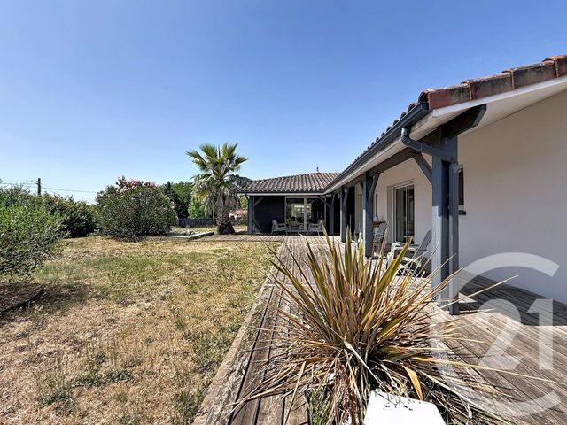 maison à vendre - 8 pièces - 233.61 m2 - MONTPON MENESTEROL - 24 - AQUITAINE - Century 21 Vallée De L'Isle
