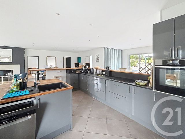 maison à vendre - 8 pièces - 233.61 m2 - MONTPON MENESTEROL - 24 - AQUITAINE - Century 21 Vallée De L'Isle