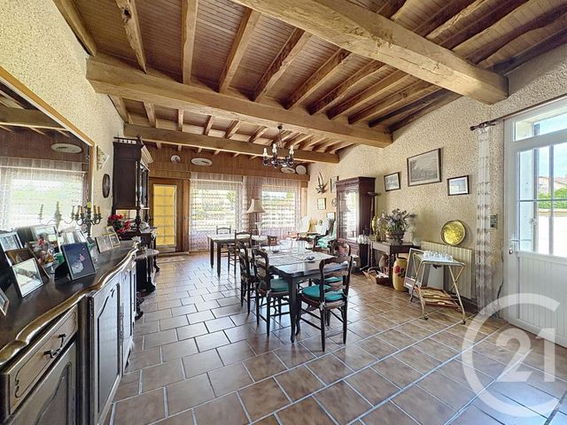 maison à vendre - 8 pièces - 234.7 m2 - MONTPON MENESTEROL - 24 - AQUITAINE - Century 21 Vallée De L'Isle