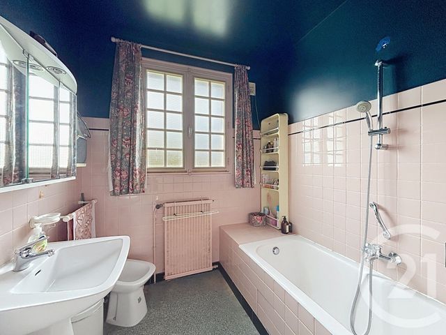 maison à vendre - 7 pièces - 165.8 m2 - MONTPON MENESTEROL - 24 - AQUITAINE - Century 21 Vallée De L'Isle