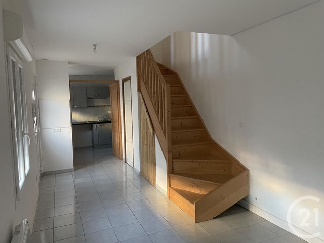 Appartement à louer - 3 pièces - 47.0 m2 - MONTPON MENESTEROL - 24 - AQUITAINE - Century 21 Vallée De L'Isle