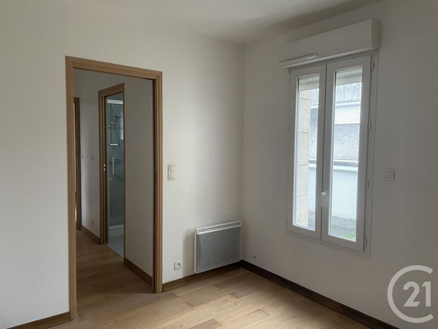 Appartement à louer - 3 pièces - 47.0 m2 - MONTPON MENESTEROL - 24 - AQUITAINE - Century 21 Vallée De L'Isle