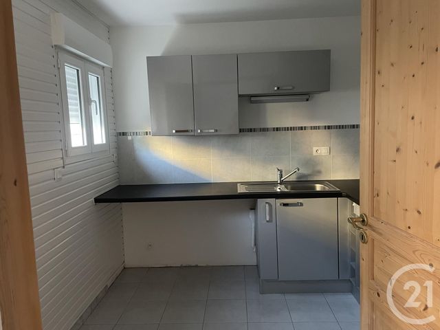 Appartement à louer - 3 pièces - 47.0 m2 - MONTPON MENESTEROL - 24 - AQUITAINE - Century 21 Vallée De L'Isle