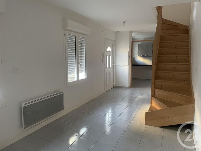 Appartement à louer - 3 pièces - 47.0 m2 - MONTPON MENESTEROL - 24 - AQUITAINE - Century 21 Vallée De L'Isle