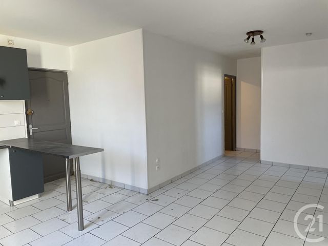 Appartement F2 à louer - 3 pièces - 51.0 m2 - MONTPON MENESTEROL - 24 - AQUITAINE - Century 21 Vallée De L'Isle