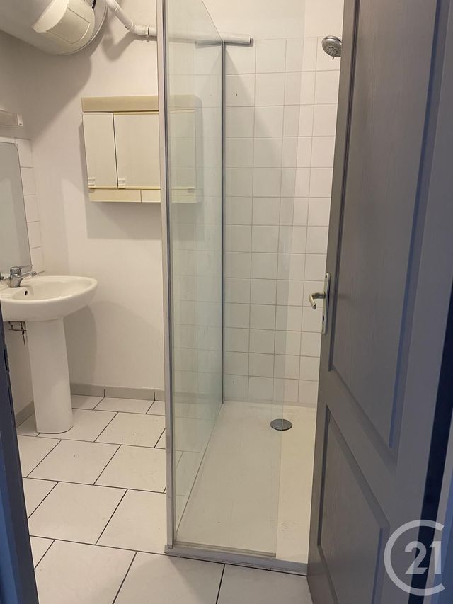 Appartement F2 à louer - 3 pièces - 51.0 m2 - MONTPON MENESTEROL - 24 - AQUITAINE - Century 21 Vallée De L'Isle
