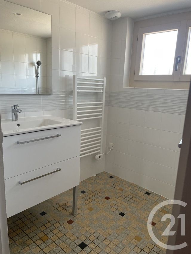 maison à louer - 4 pièces - 103.0 m2 - MONTPON MENESTEROL - 24 - AQUITAINE - Century 21 Vallée De L'Isle