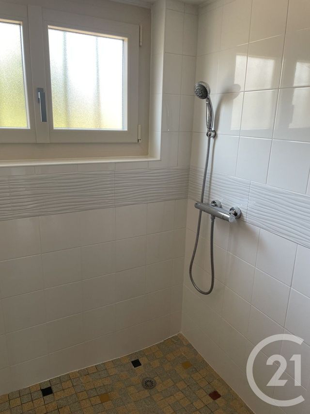 maison à louer - 4 pièces - 103.0 m2 - MONTPON MENESTEROL - 24 - AQUITAINE - Century 21 Vallée De L'Isle