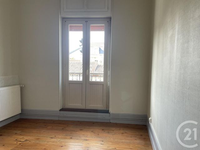 Appartement à louer - 4 pièces - 97.78 m2 - MONTPON MENESTEROL - 24 - AQUITAINE - Century 21 Vallée De L'Isle