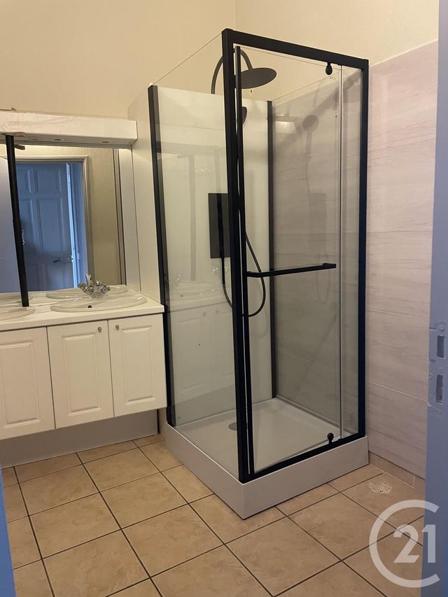 Appartement à louer - 4 pièces - 97.78 m2 - MONTPON MENESTEROL - 24 - AQUITAINE - Century 21 Vallée De L'Isle