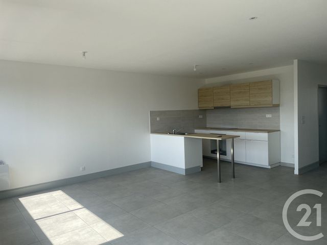 Appartement à louer - 4 pièces - 105.2 m2 - MONTPON MENESTEROL - 24 - AQUITAINE - Century 21 Vallée De L'Isle