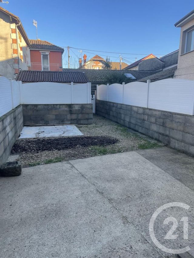 Appartement T1 à louer - 2 pièces - 31.9 m2 - MONTPON MENESTEROL - 24 - AQUITAINE - Century 21 Vallée De L'Isle