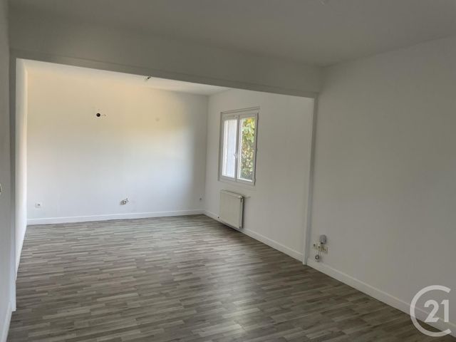 maison à louer - 4 pièces - 86.0 m2 - MONTPON MENESTEROL - 24 - AQUITAINE - Century 21 Vallée De L'Isle