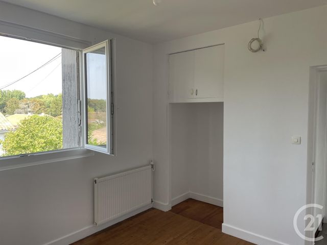 maison à louer - 4 pièces - 86.0 m2 - MONTPON MENESTEROL - 24 - AQUITAINE - Century 21 Vallée De L'Isle