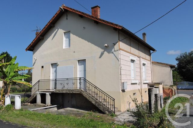 Afficher la photo en grand maison à vendre - 4 pièces - 135.1 m2 - MONTPON MENESTEROL - 24 - AQUITAINE - Century 21 Vallée De L'Isle