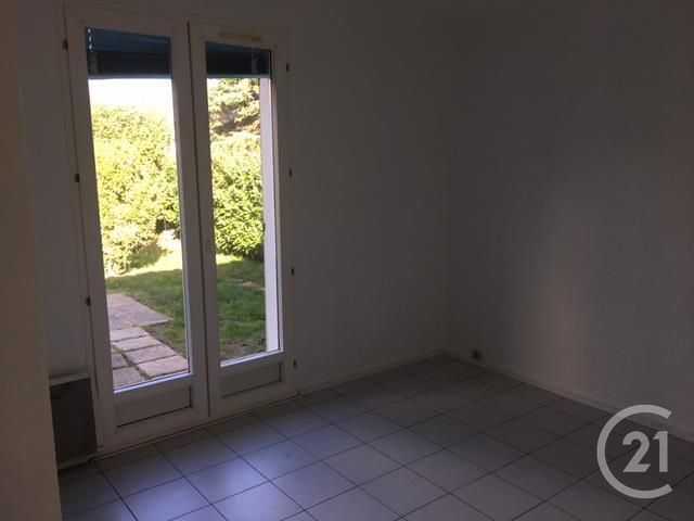 maison à louer - 3 pièces - 60.5 m2 - MONTPON MENESTEROL - 24 - AQUITAINE - Century 21 Vallée De L'Isle maison à louer - 3 pièces - 60.5 m2 - MONTPON MENESTEROL - 24 - AQUITAINE - Century 21 Vallée De L'Isle