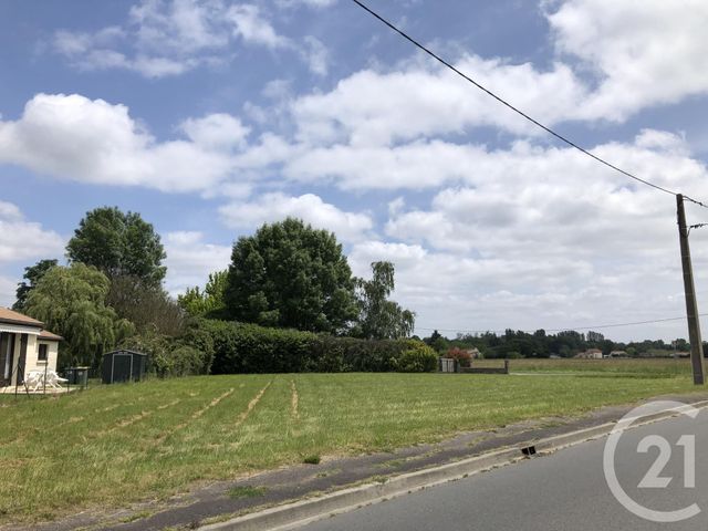 Afficher la photo en grand terrain à vendre - 1330.0 m2 - MONTPON MENESTEROL - 24 - AQUITAINE - Century 21 Vallée De L'Isle