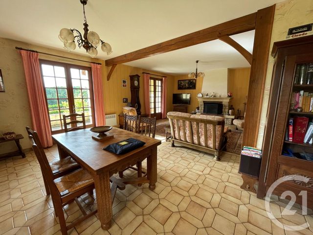 Afficher la photo en grand maison à vendre - 7 pièces - 233.0 m2 - MONTPON MENESTEROL - 24 - AQUITAINE - Century 21 Vallée De L'Isle